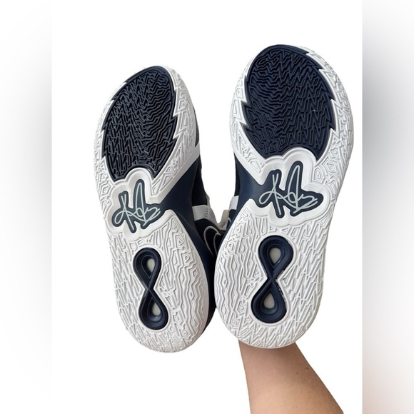 NIB Nike Kyrie Men’s Infinity TB Basketball Shoes in Midnight Navy in size 12 main image 9